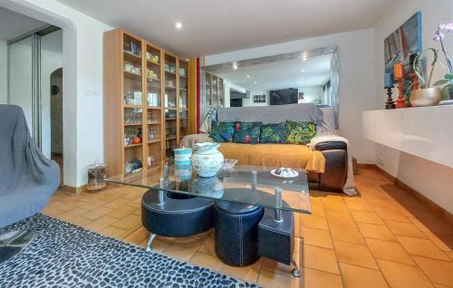 Saint-Augustin House | Maison Dans Les Bois