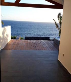 Saint-Pierre De La Reunion House | Maison de 3 chambres avec vue sur la mer jacuzzi et jardin clos a Saint Pierre