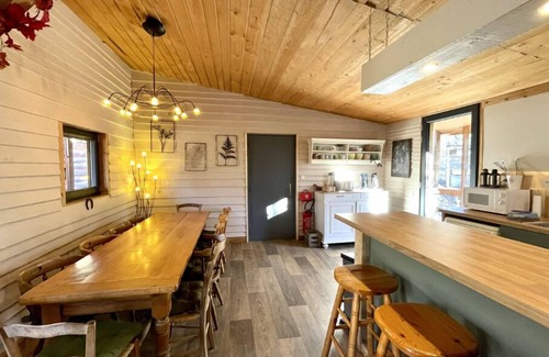 Arpavon Ski Chalet | Maison de 81m 2 au Cœur de la Forêt. En Drôme Provençale. Animaux Acceptés