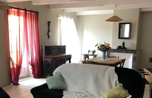 Lestrade-et-Thouels House | Maison de Campagne Dans Corps de Ferme, Proximité lac