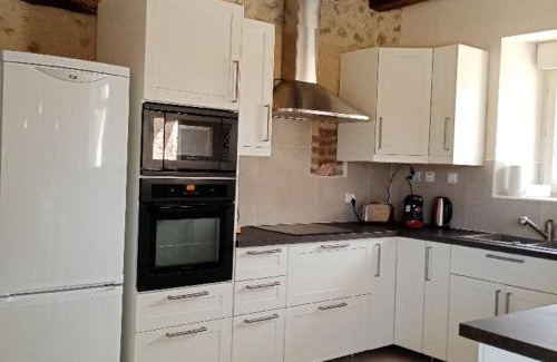 Villedieu-le-Chateau House | Maison de campagne restaurée avec jardin et cheminée à proximité de La Chartre-sur-le-Loir - FR-1-491-432