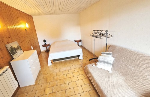 Saint-Emiland Other | Maison de Campagne Avec son Étang Privé, Gite L'etang des Soays