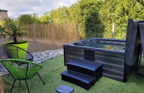 Equilly House | Maison de Campagne à 10 mn de la mer Avec Spa, Billard, Babyfoot