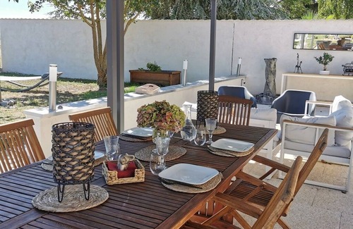 Frozes House | Maison de Campagne 20 mn de Poitiers Idéale en Couple ou en Famille Ouverture