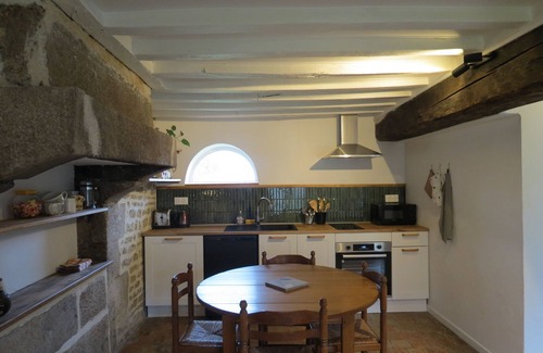 Champfleur Cottage | Maison de Campagne Rénovée au Cœur D'un Domaine, Aire de Jeux, lit Rond