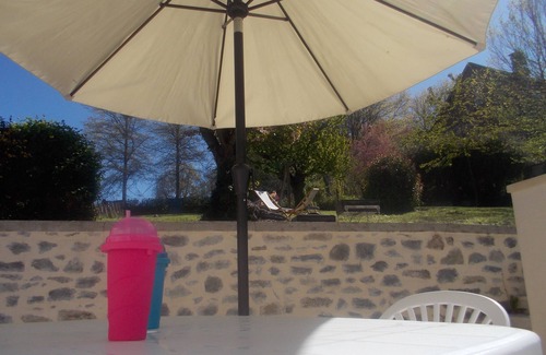 Vigeois House | Maison de Caractère Récemment Rénovée, Près D'un lac et D'une Rivière