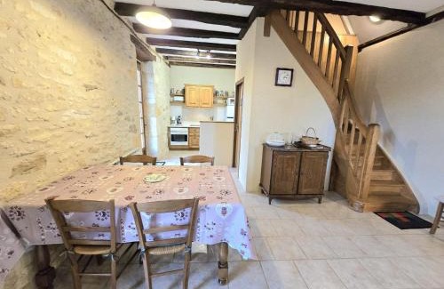 Aubas House | Maison de charme avec terrasse, animaux acceptés - FR-1-616-185