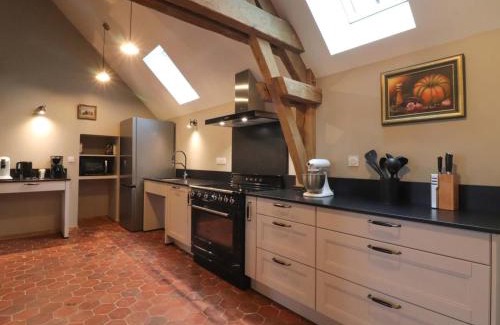 Pays de Mortagne-au-Perche House | Maison de charme indépendante avec jeux extérieurs, animaux admis - FR-1-497-255