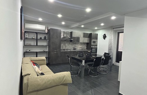 Palermo Apartment | Maison de Design Holiday House 600m from the center of Palermo