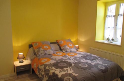 Cressanges House | Maison de famille rénovée avec SPA et jeux à Cressanges - FR-1-489-28