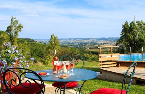 Castelmoron-sur-Lot Villa | Maison de la Combe - Two Bedroom Villa, Sleeps 5