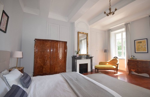 Saint-Pons-de-Thomieres Bed & Breakfast | Maison De L'Aguze