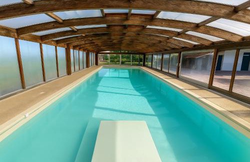 Auriac-du-Perigord House | Maison de location vacance avec piscine couverte et chauffée