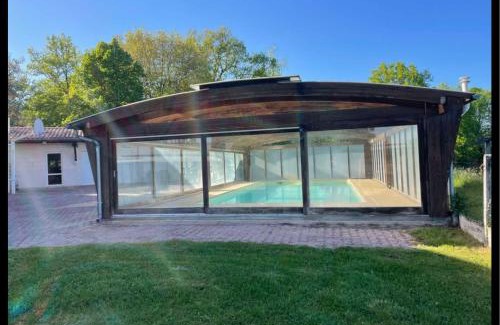 Auriac-du-Perigord House | Maison de location vacance avec piscine couverte et chauffée