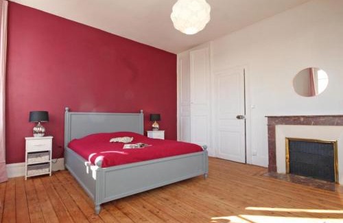 L'Aigle House | Maison de maître avec parc clos, idéal pour familles - FR-1-497-57