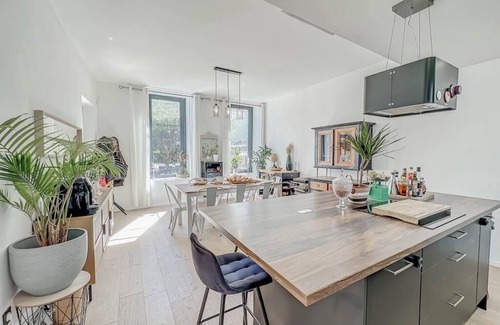 Costieres House | Maison de Maître Avec sa Tiny House, Piscine et Garage