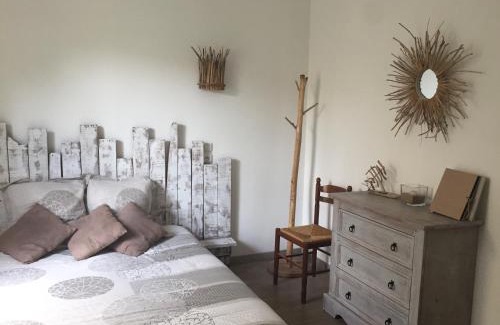 LʼAiguillon-sur-Mer House | Maison de vacances face plan d'eau classée