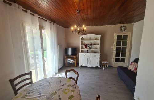 Baraize House | Maison de vacances en Berry avec jardin clos, proche plage et sentiers, animaux acceptés - FR-1-591-319