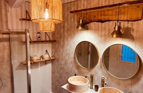 Quartier Administrations Apartment | Maison de village écusson - logement entier - 160m2 - 4chambres - Centre ville - Terrasse - Climatisé