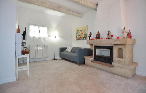 Eyguieres Villa | Maison de Village avec jardin dans Centre historique