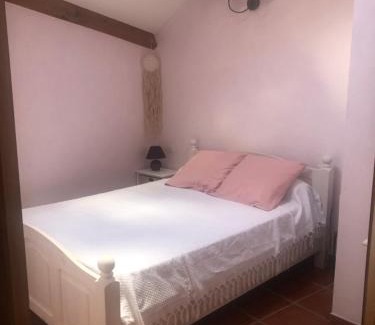 La Tour-Sur-Orb House | Maison de village dans joli hameau médiéval