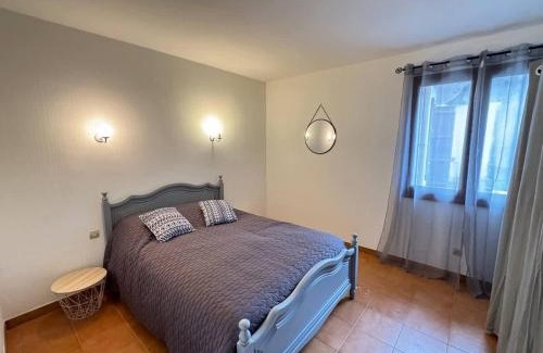 Colombiers House | Maison de Village Pres du Canal