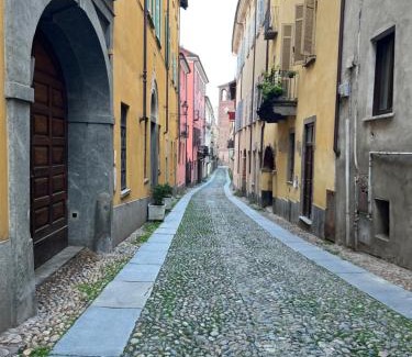 Pinerolo Apartment | Maison des Artistes