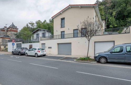 Floirac House | Maison duplex 3 chambres à 6km de Bordeaux centre