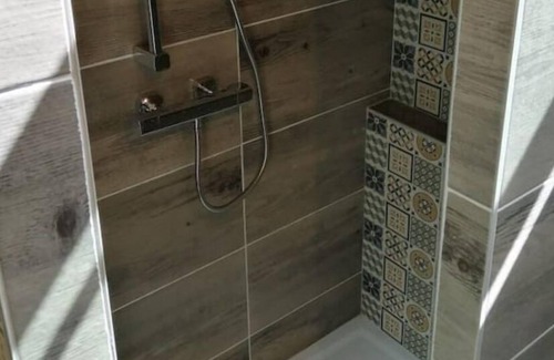 Culoz House | Maison en Bordure de Forêt