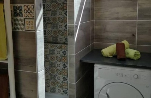 Culoz House | Maison en Bordure de Forêt