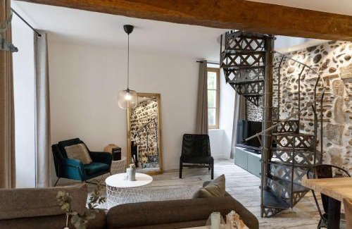 Centre Ville Villa | Maison et appartement attenant pour 10 personnes avec terrasse, cour et parking