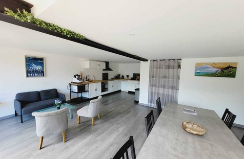 Villeneuve-les-Beziers House | Maison Familiale Avec Piscine Entièrement Rénovée