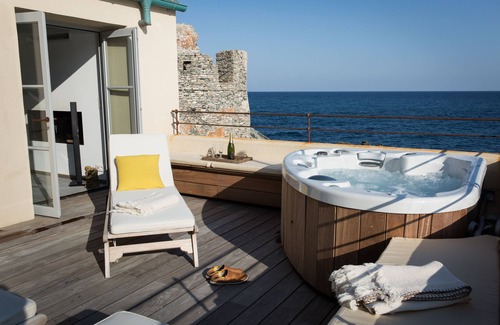 Pozzo House | Maison Face A LA Tour D'erbalunga.site Exceptionnel,les Pieds Dans L'eau