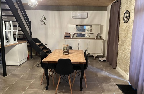 Villefranche-de-Lonchat House | Maison en Pierre Avec Piscine