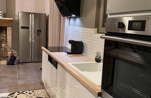 Villefranche-de-Lonchat House | Maison en Pierre Avec Piscine