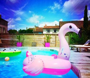 Mezieres-sur-Issoire Bed & Breakfast | Maison Hirondelles Hôtes