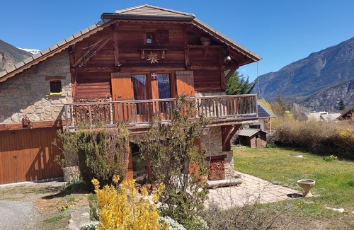Chateauroux-les-Alpes Ski Chalet | Maison Individuelle Dans Lotissement Calme. Pour 5 Personnes 3 Chambres 110m