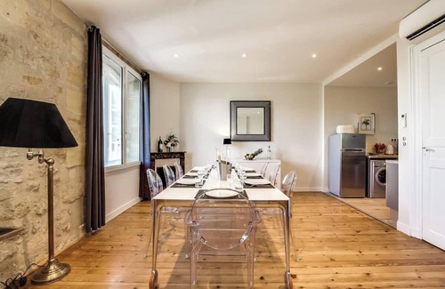 Bordeaux City Centre Apartment | Maison Ingwë - 4 rooms for 8 persons Place Gambetta