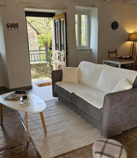 Salles-la-Source House | Maison la Doucette et son extérieur