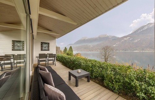 Bredannaz Villa | Maison Lacustre – Maison contemporaine avec vue panoramique sur le lac d’Annecy