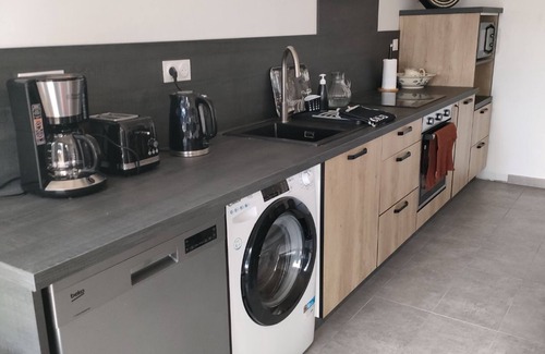 Le Merzer House | Maison Le Merzer, 5 Personnes, Sans Vis-à-vis, au Coeur D'un Village Breton