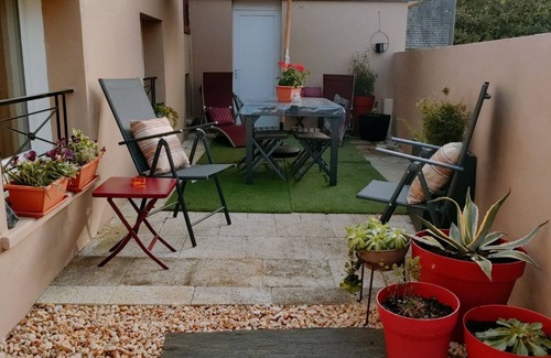 Le Merzer House | Maison Le Merzer, 5 Personnes, Sans Vis-à-vis, au Coeur D'un Village Breton