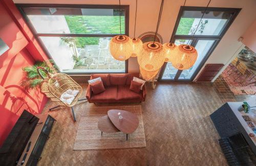 Charleville-Mezieres Apartment | Maison les deux cèdres, 6ch, vue sublime & jardin - propriété partagée