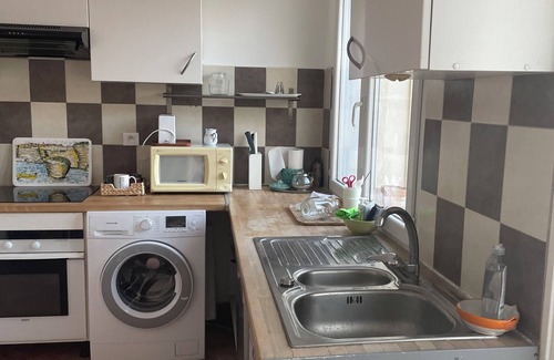 Plan-de-Cuques House | Maison ma paix