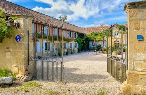 Monfaucon House | Maison Manechal