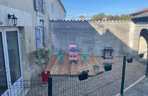 Javrezac House | Maison mitoyenne proche Cognac