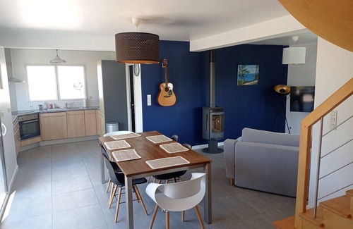 Plomodiern House | Maison Moderne à 5 Minutes des Plages