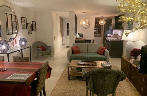 Noirmoutier-en-l'Ile House | Maison Neuve en Plein Centre du Vieil