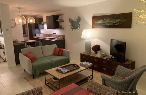 Noirmoutier-en-l'Ile House | Maison Neuve en Plein Centre du Vieil