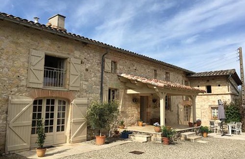 Castelnau-de-Montmiral Bed & Breakfast | maison pechauzi